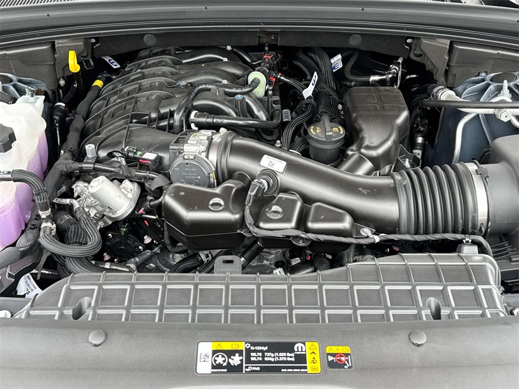 2025 Jeep Grand Cherokee Limited photo 13