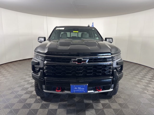 2024 Chevrolet Silverado 1500 ZR2 photo 2