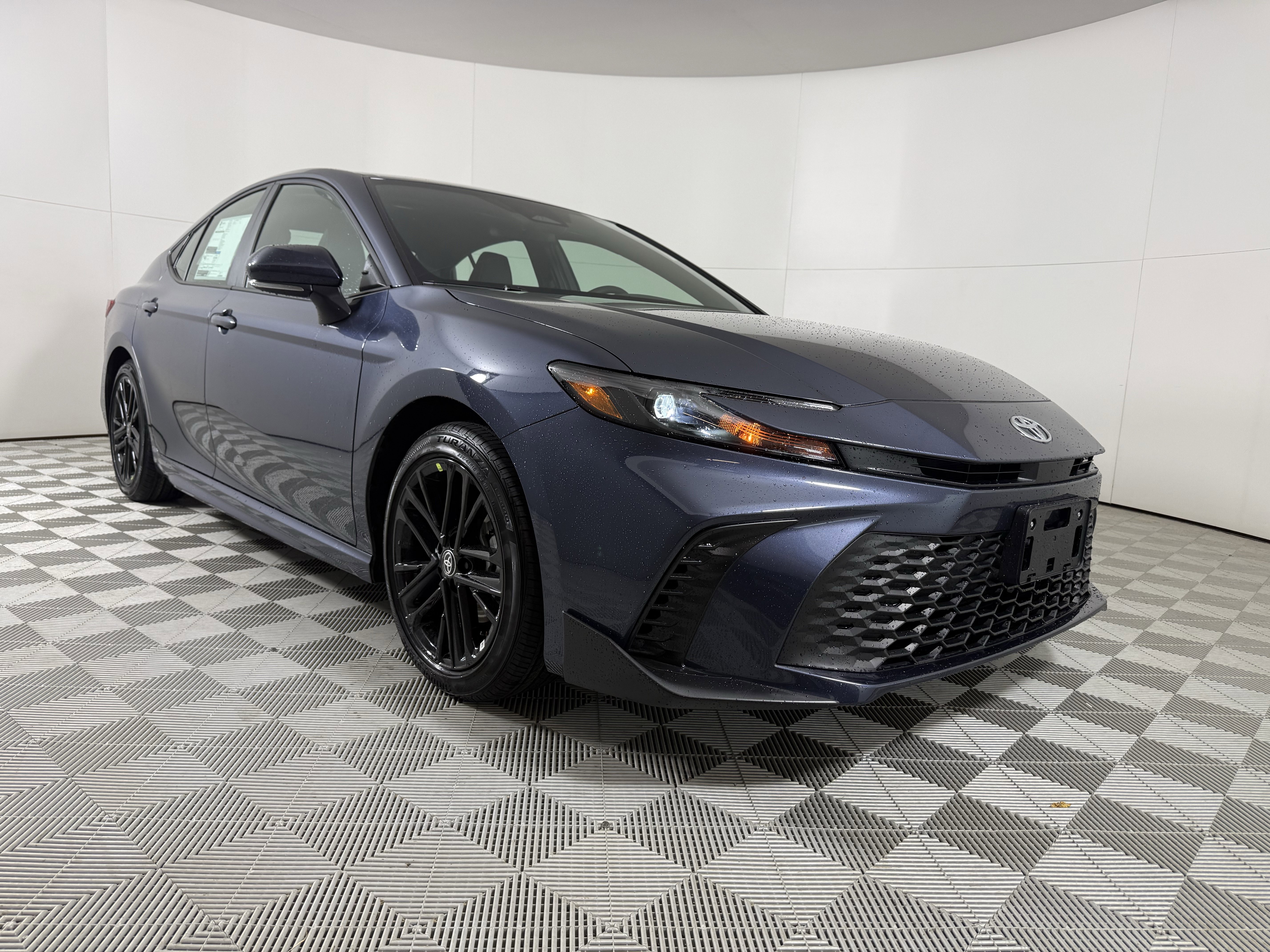 2026 Toyota Camry SE's photo