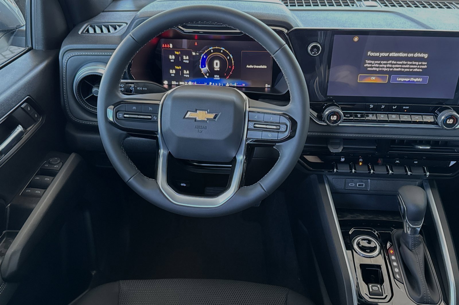 2024 Chevrolet Colorado LT photo 11