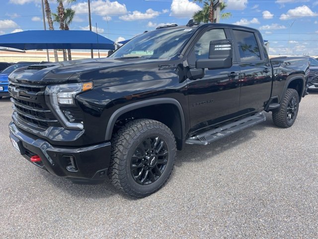 2026 Chevrolet Silverado 2500HD LT photo 3