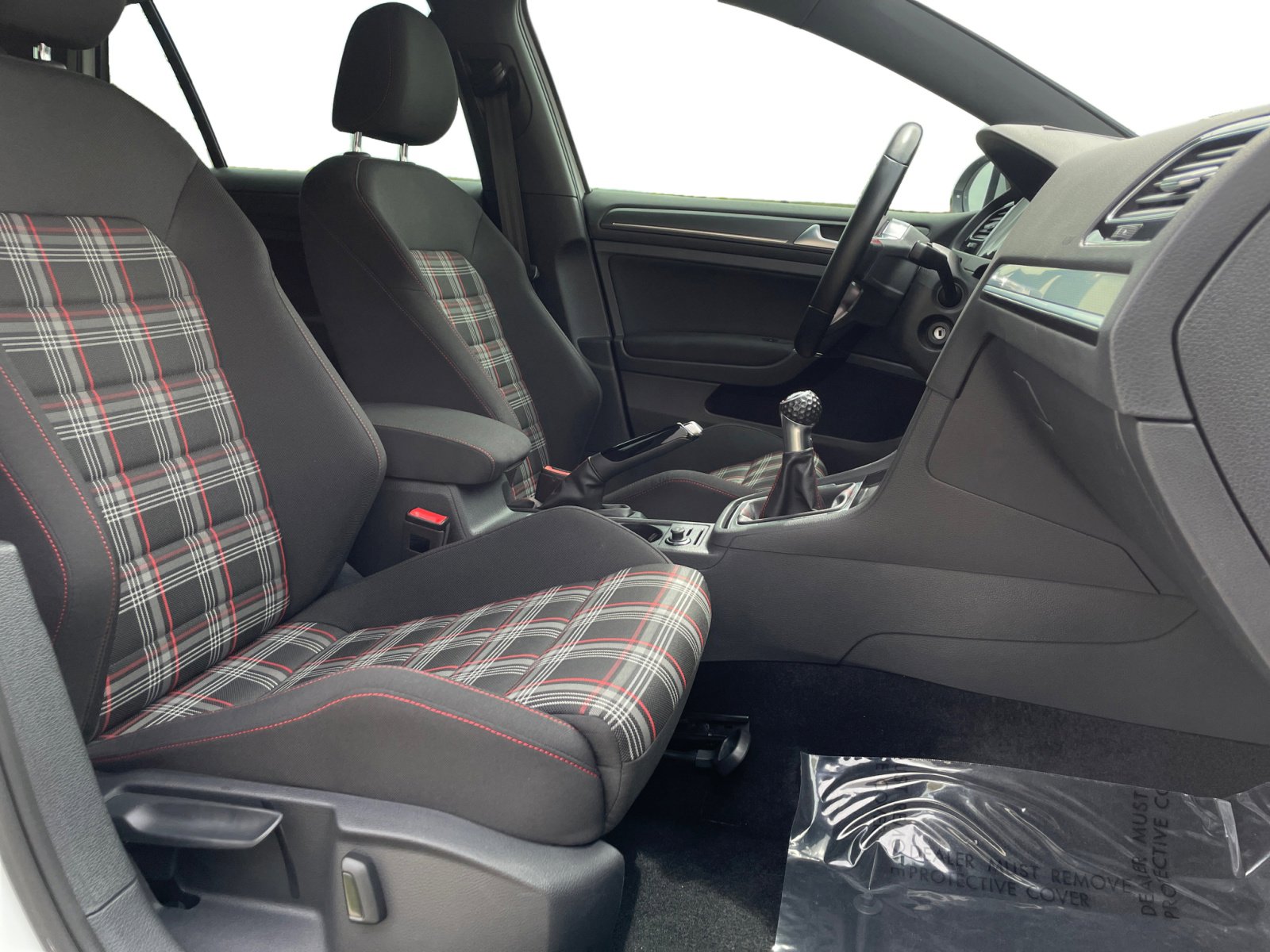 3VW5T7AU4LM012030