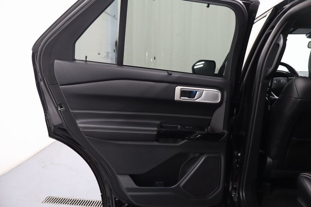 2023 Ford Explorer ST photo 8