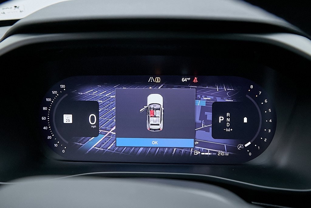 2026 VOLVO XC40 - Image 17