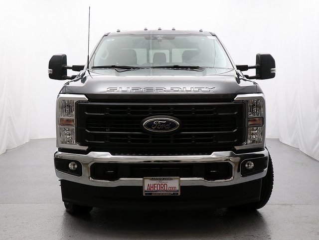 2025 Ford F-350 XL photo 5