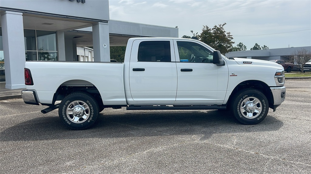 2025 Ram 2500 Tradesman photo 8