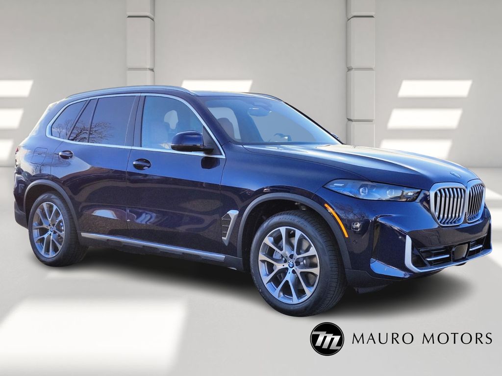 2026 BMW X5 50e's photo