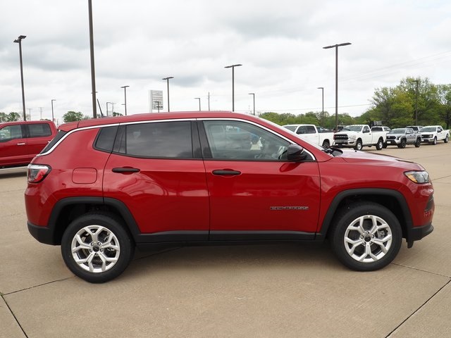 2025 Jeep Compass Sport photo 3