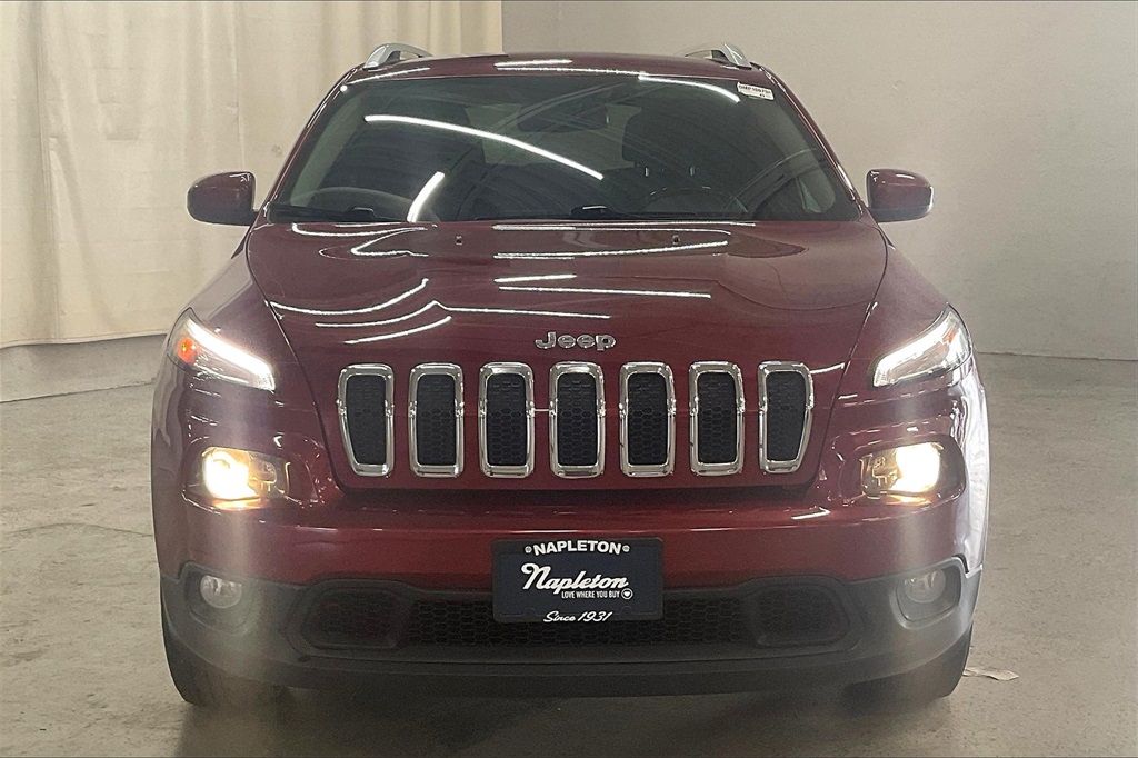 2015 Jeep Cherokee Latitude photo 2