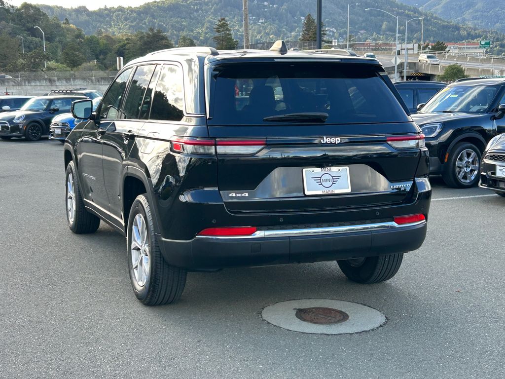 2022 Jeep Grand Cherokee Limited photo 3