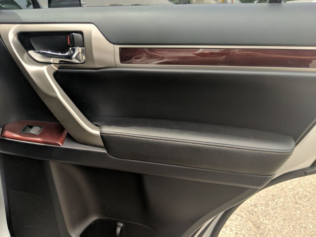 2019 Lexus GX 460 photo 34