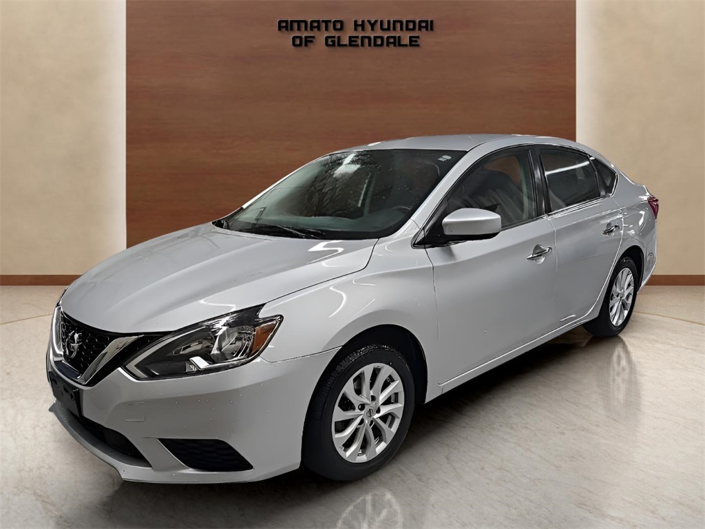 Used 2019 Nissan Sentra SV with VIN 3N1AB7AP5KL611525 for sale in Glendale, WI