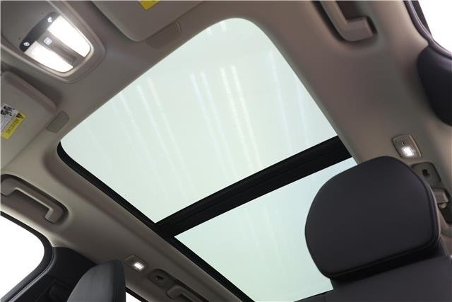 2025 Volvo XC90 T8 Plus photo 3