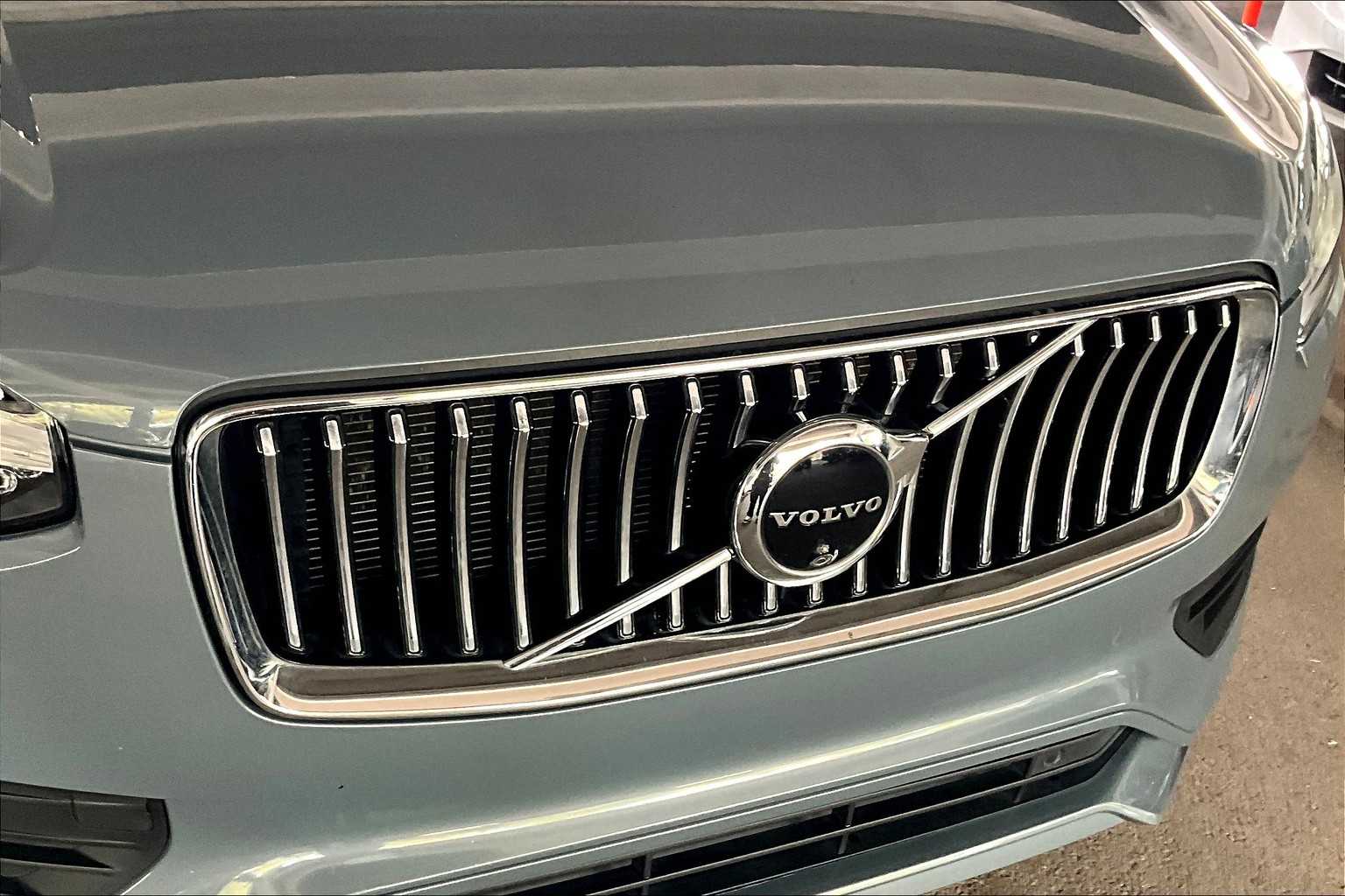 2020 Volvo XC90 Momentum photo 28