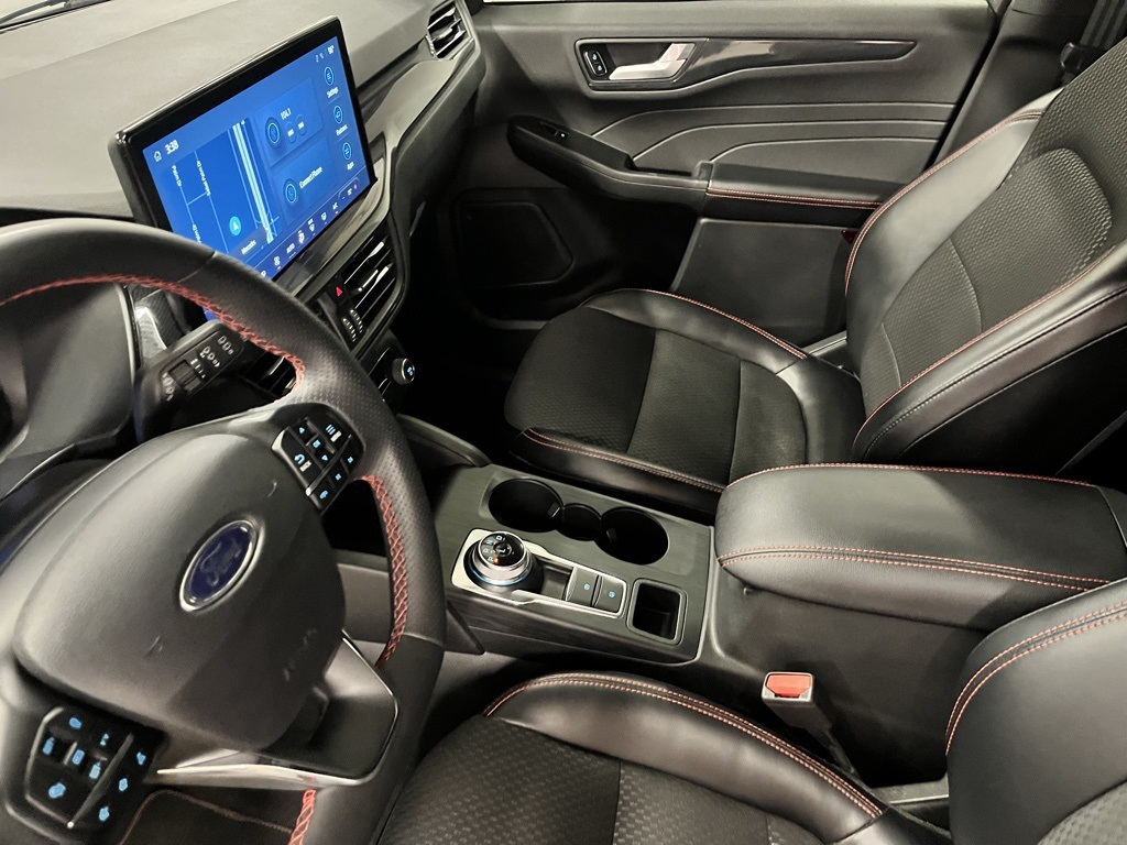 2023 Ford Escape ST-Line photo 14