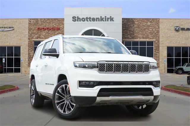 2023 Jeep Grand Wagoneer Series III's photo
