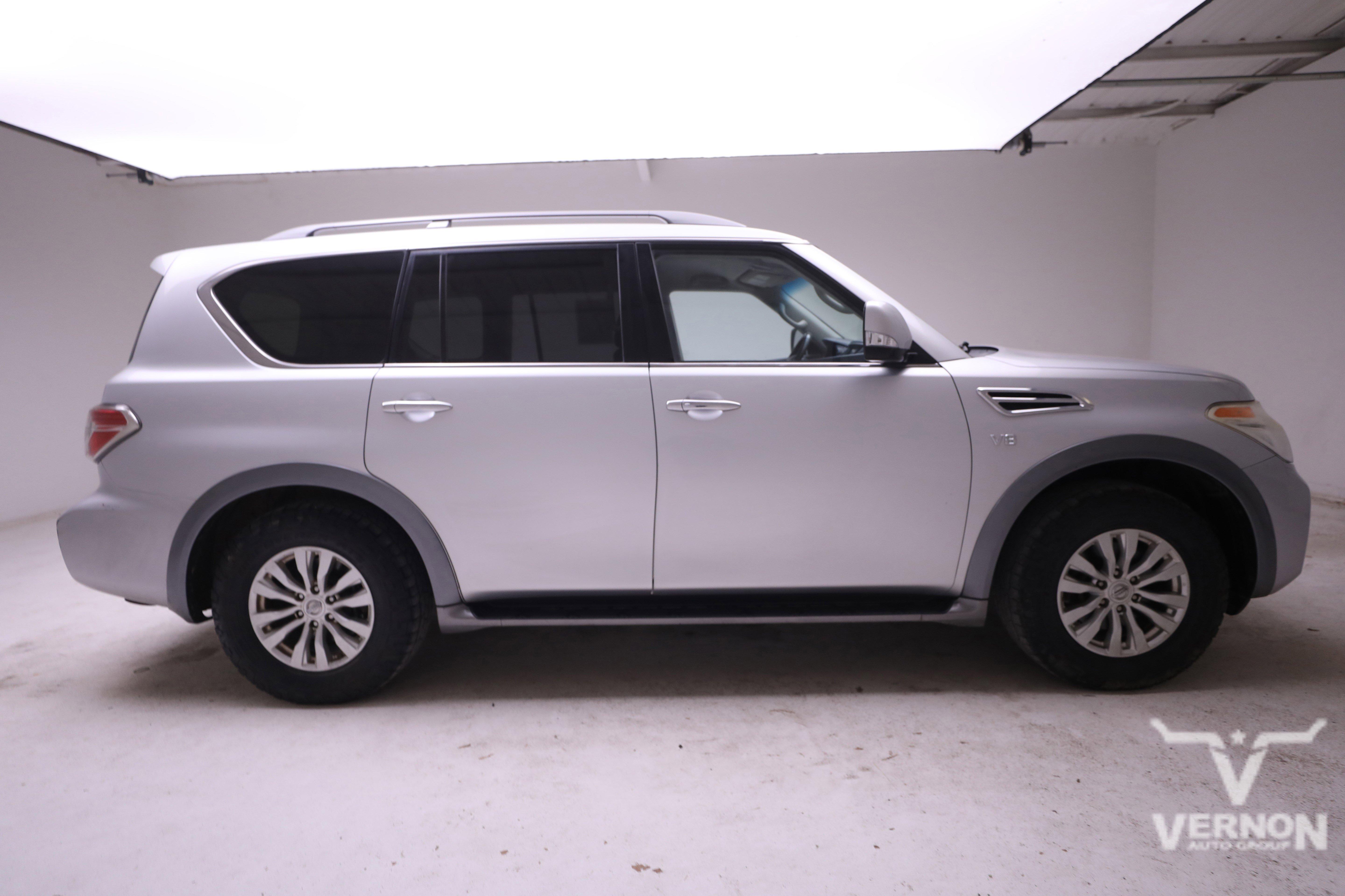 2017 Nissan Armada SV photo 2