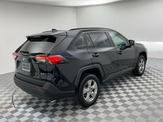 2024 Toyota RAV4 XLE photo 4