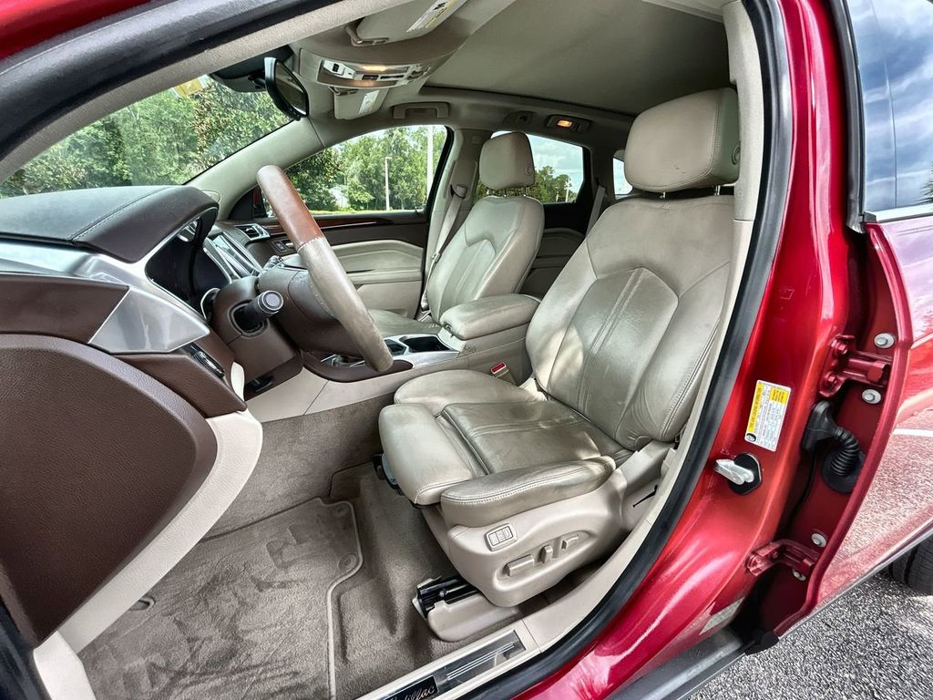 2015 Cadillac SRX Luxury photo 13