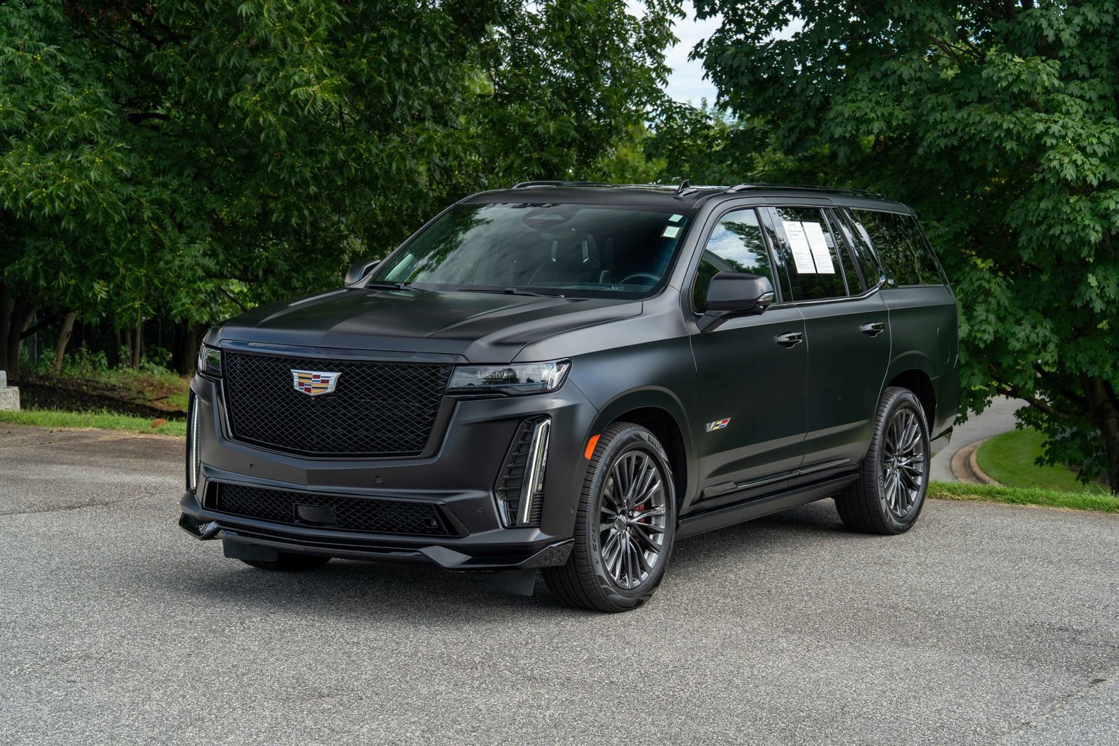 2023 Cadillac Escalade V-Series photo 5