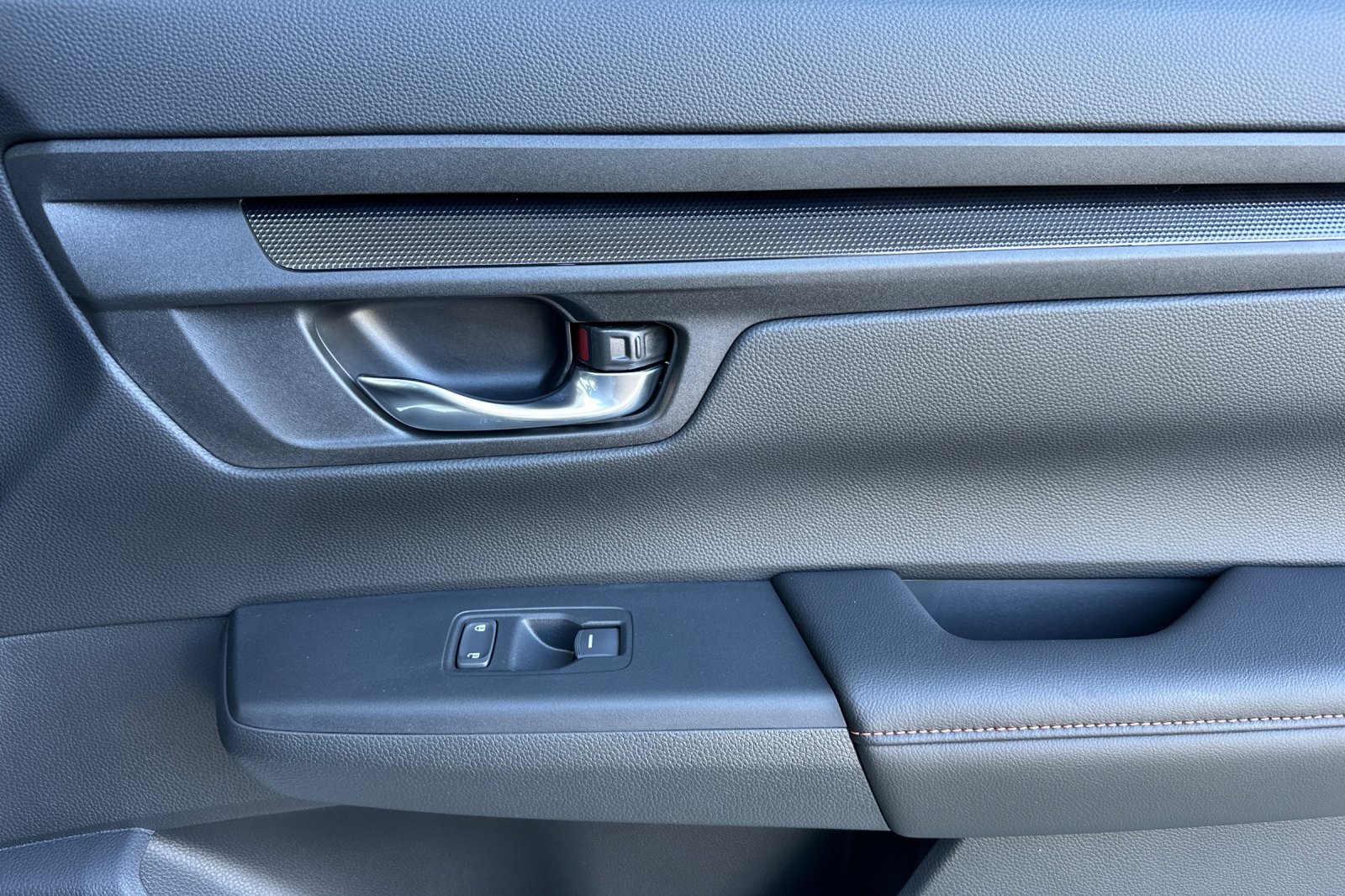 2026 Honda CR-V Hybrid Sport-L photo 18