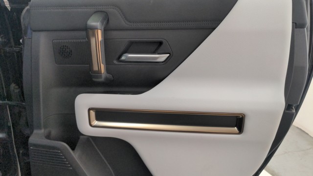 Used 2025 Void Black GMC 2X image 32