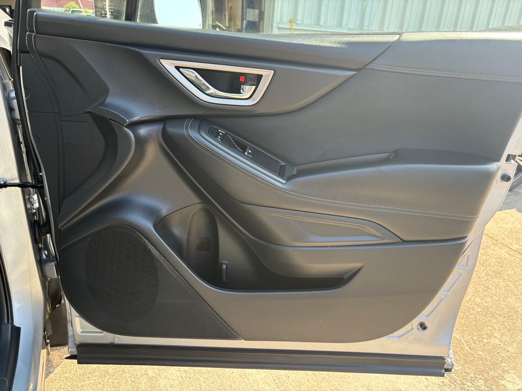 2019 Subaru Forester Premium photo 24