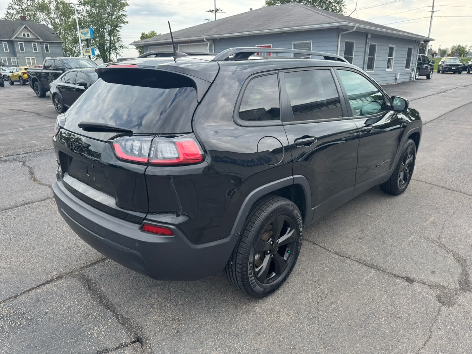 2021 Jeep Cherokee Altitude photo 3