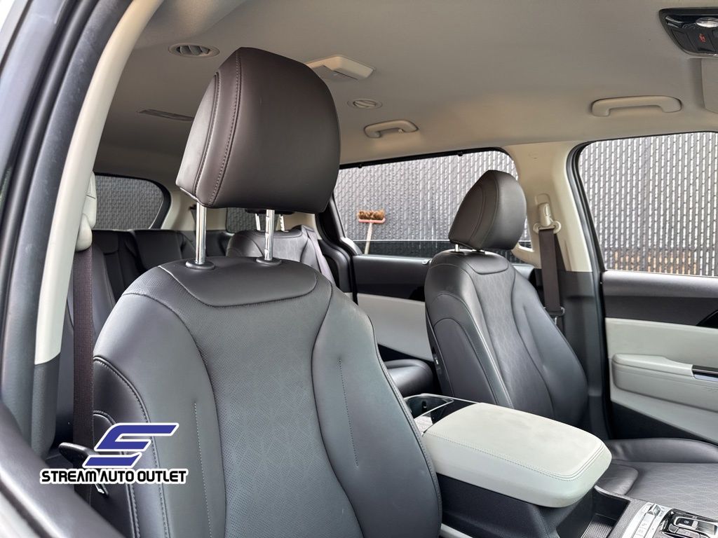 2024 Kia Carnival SX photo 12