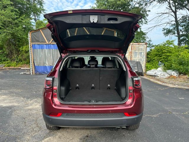 2022 Jeep Compass Limited photo 12