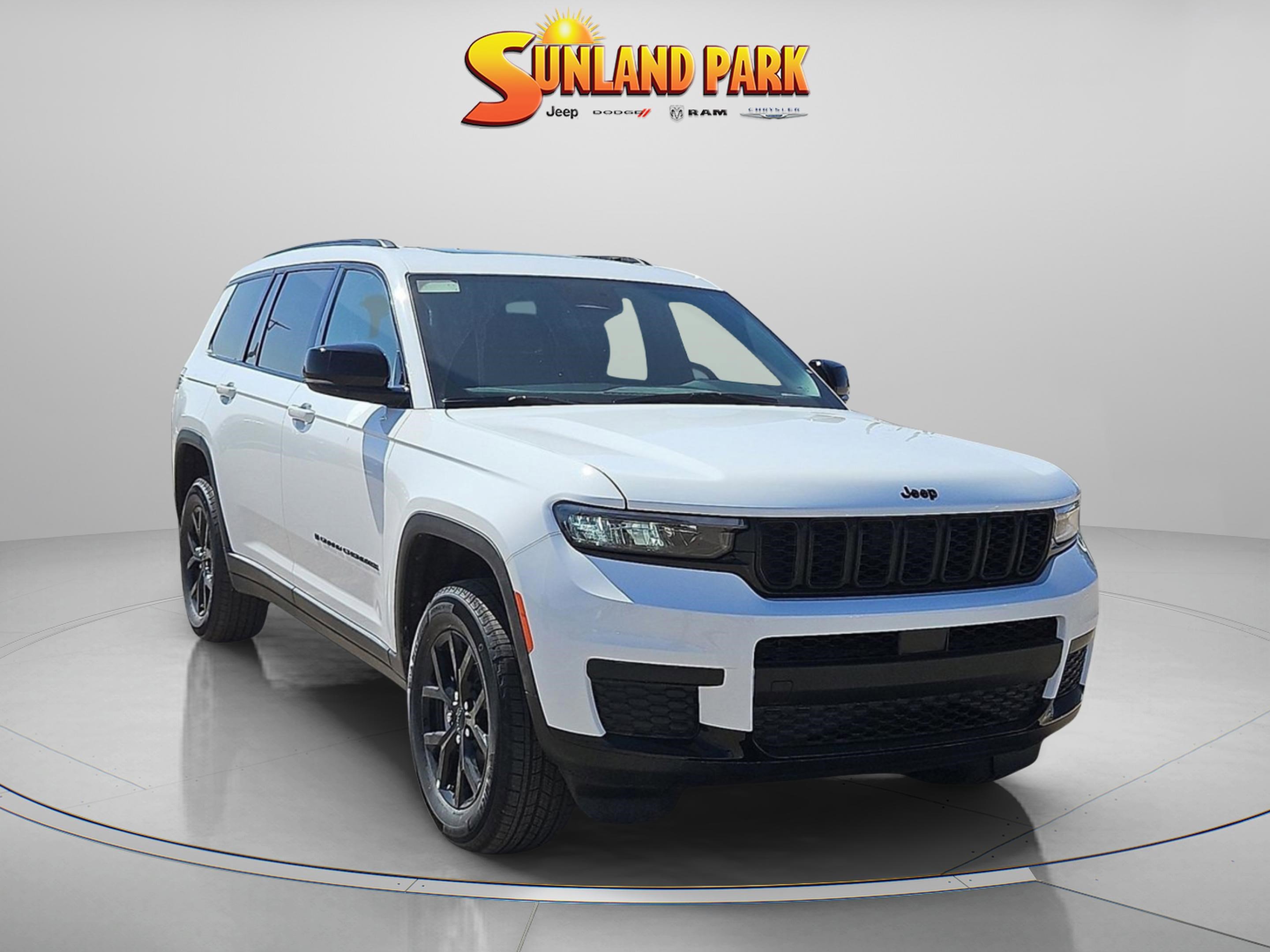 2025 Jeep Grand Cherokee L Altitude's photo