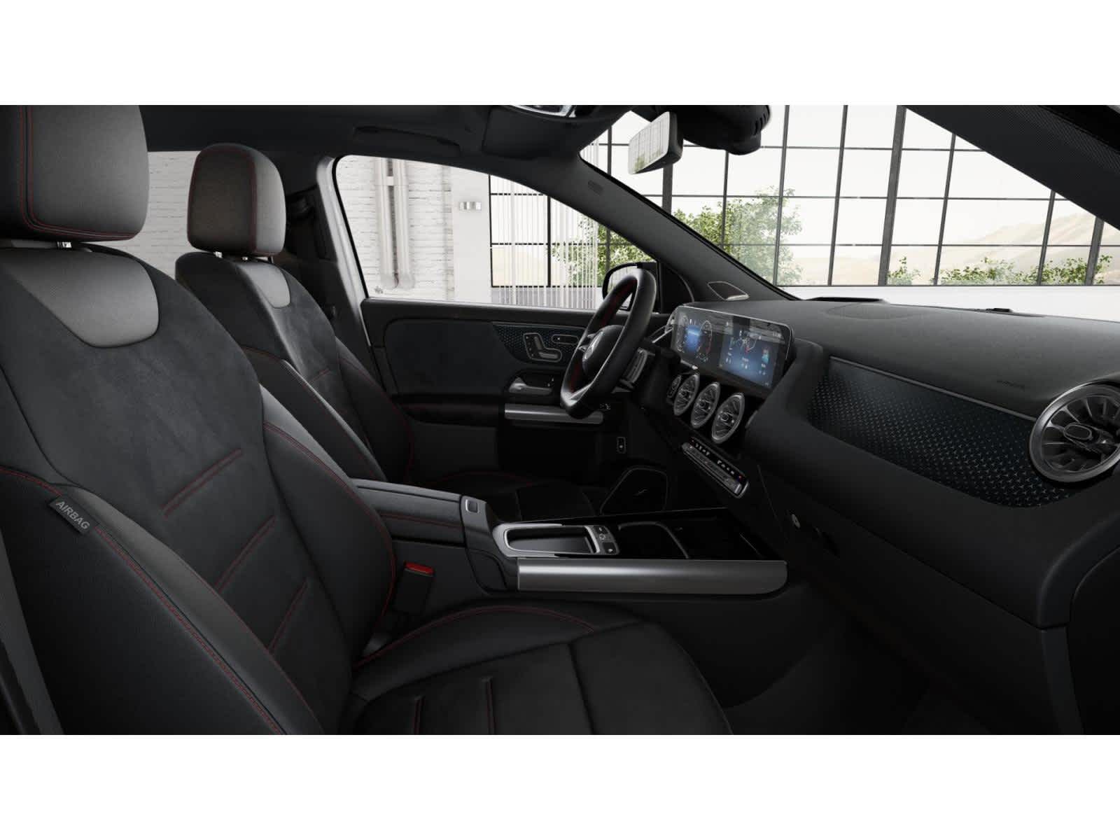 2025 Mercedes Benz GLA 250 4MATIC photo 3