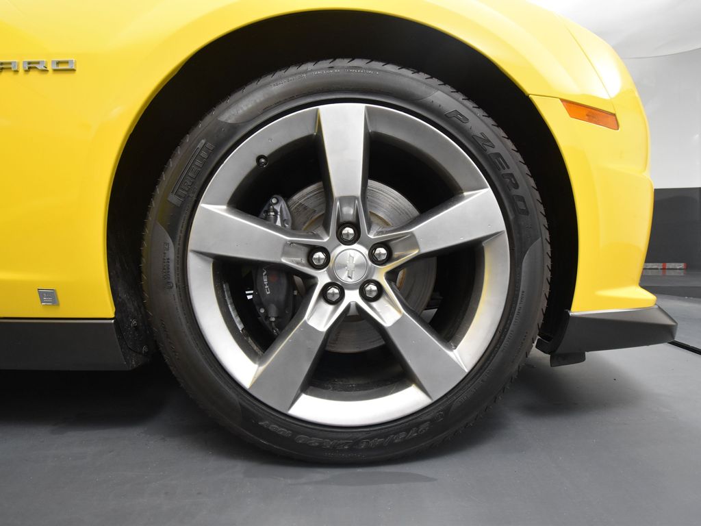 2010 Chevrolet Camaro 2SS RS photo 13