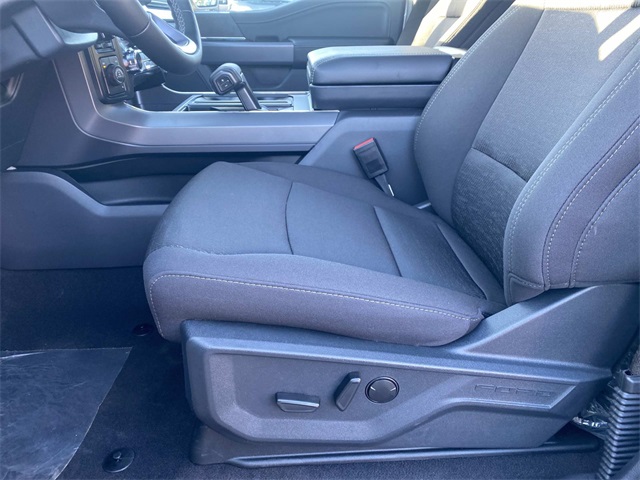 2025 Ford F-150 XLT photo 10