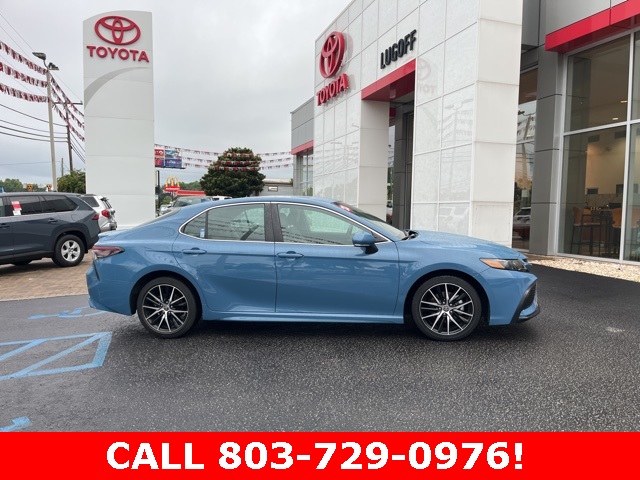 2023 Toyota Camry SE photo 2