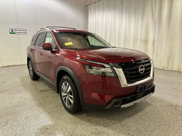 2025 Nissan Pathfinder SL