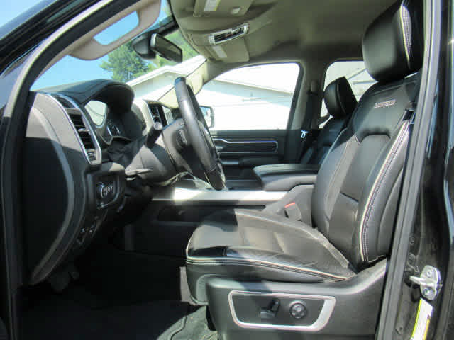 2019 Ram 1500 Laramie photo 3