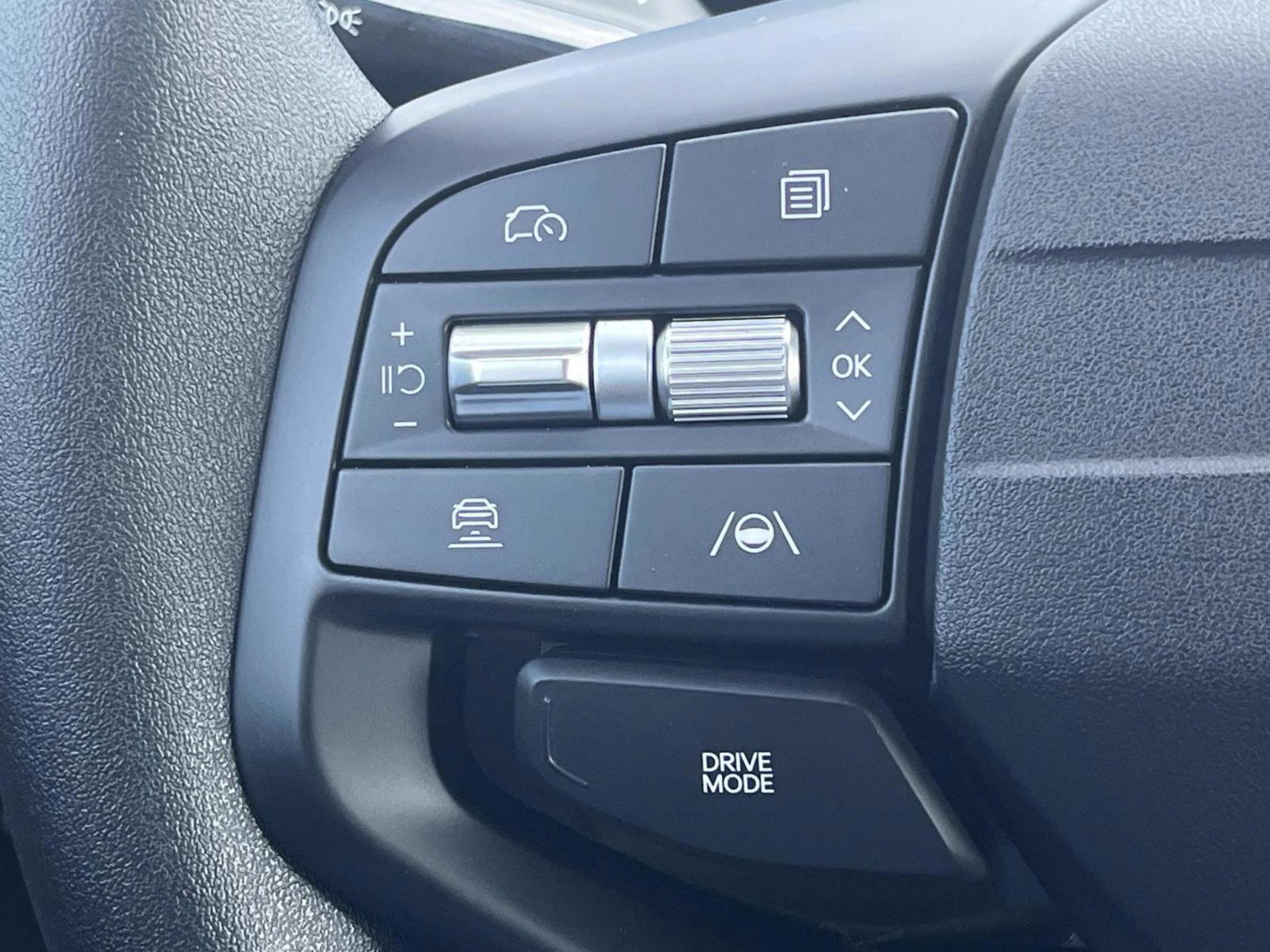2025 Kia K4 LXS photo 25