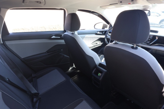2022 Volkswagen Taos S photo 16