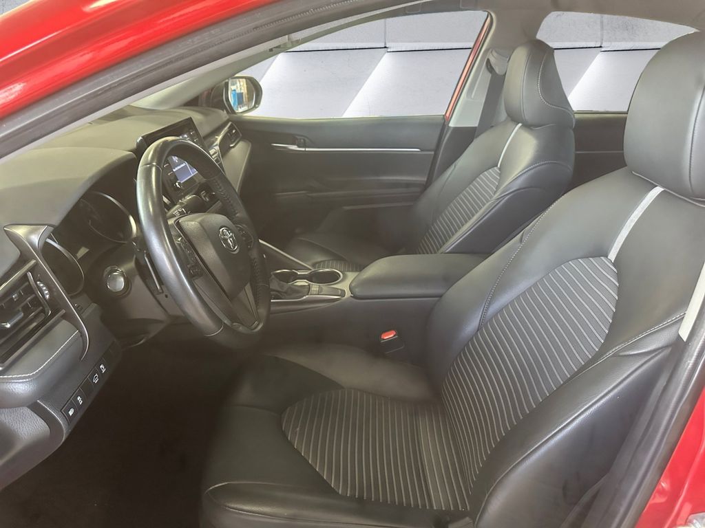 2023 Toyota Camry SE photo 7