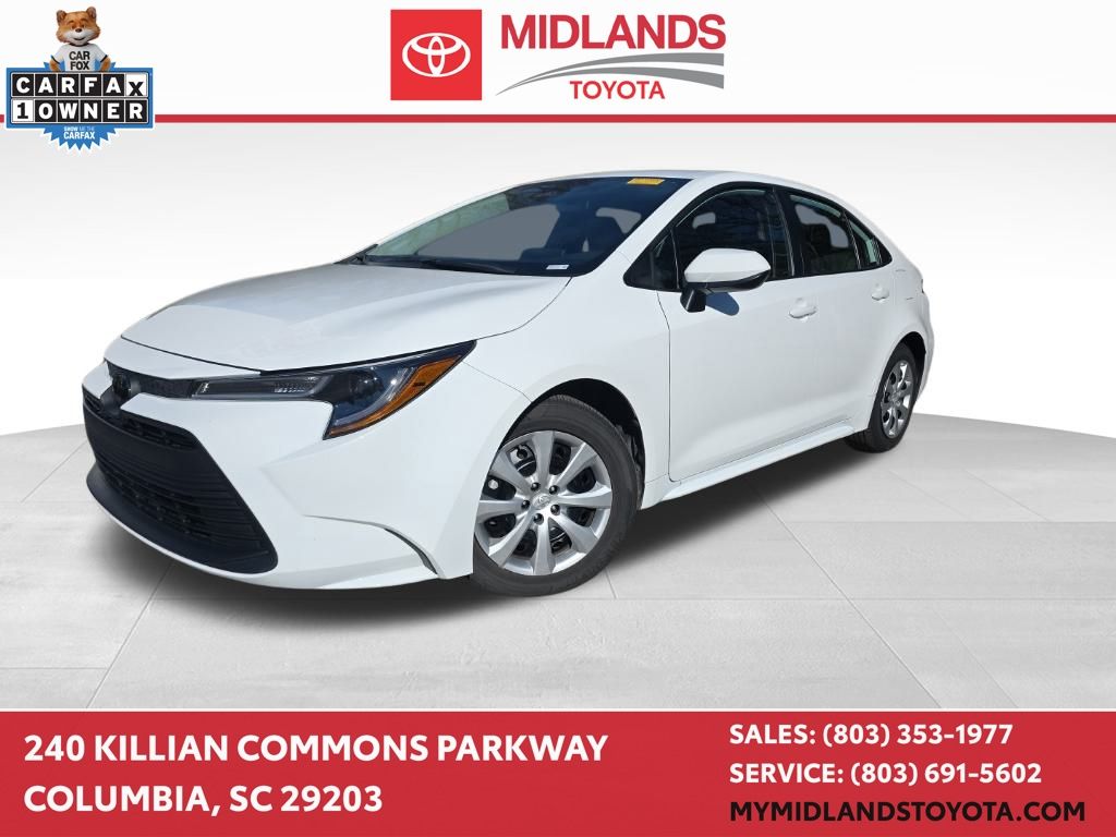 2025 Toyota Corolla LE's photo