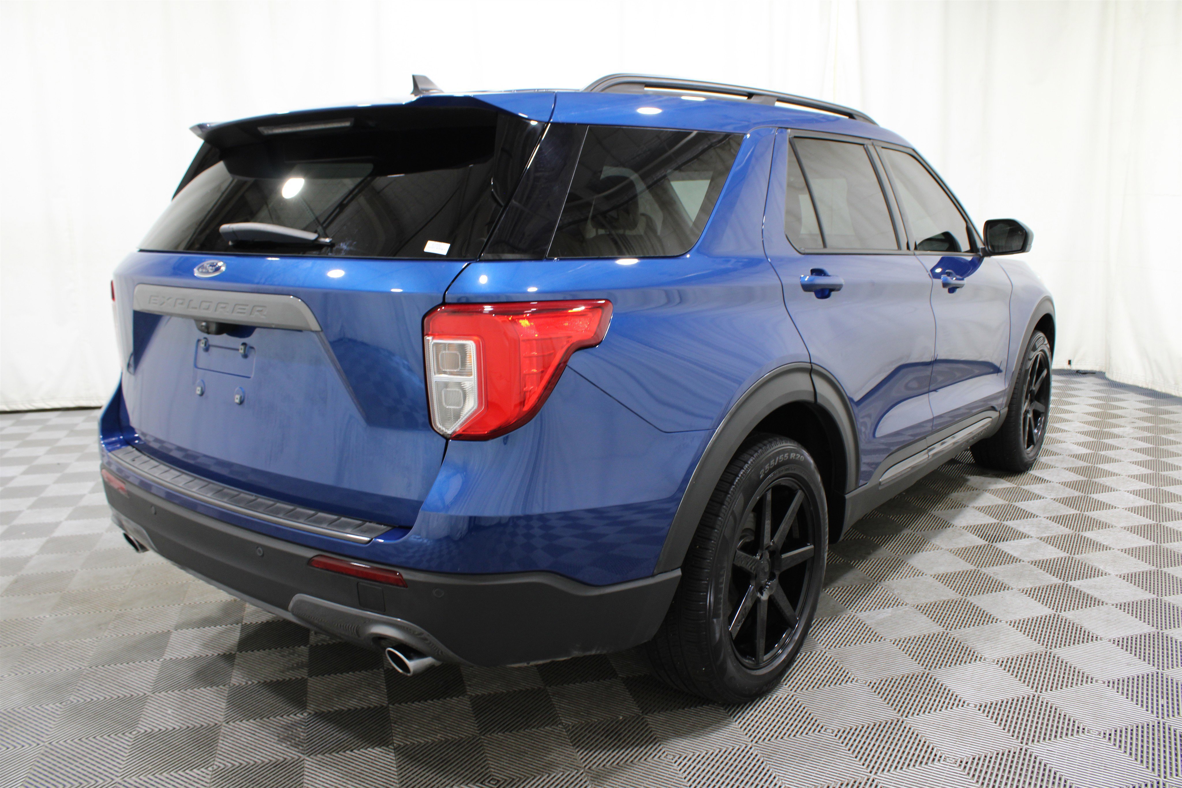 2021 Ford Explorer XLT photo 27
