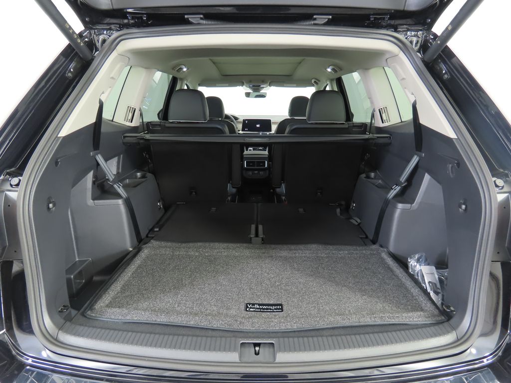 2025 Volkswagen Atlas SEL Premium R-Line photo 28