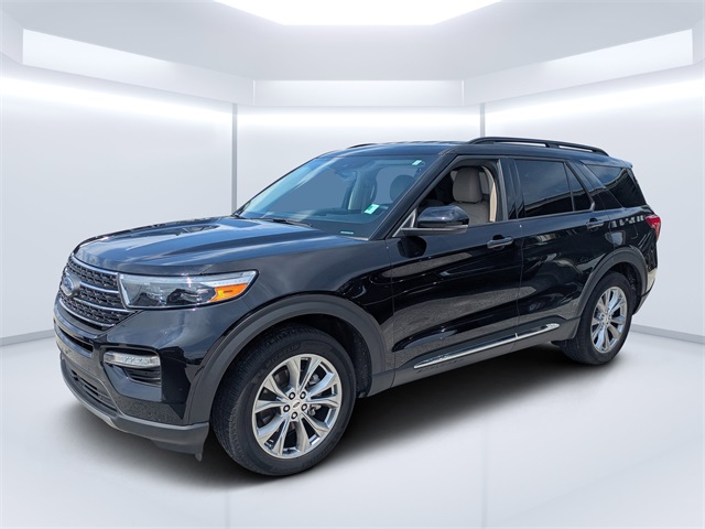 2023 Ford Explorer XLT photo 2