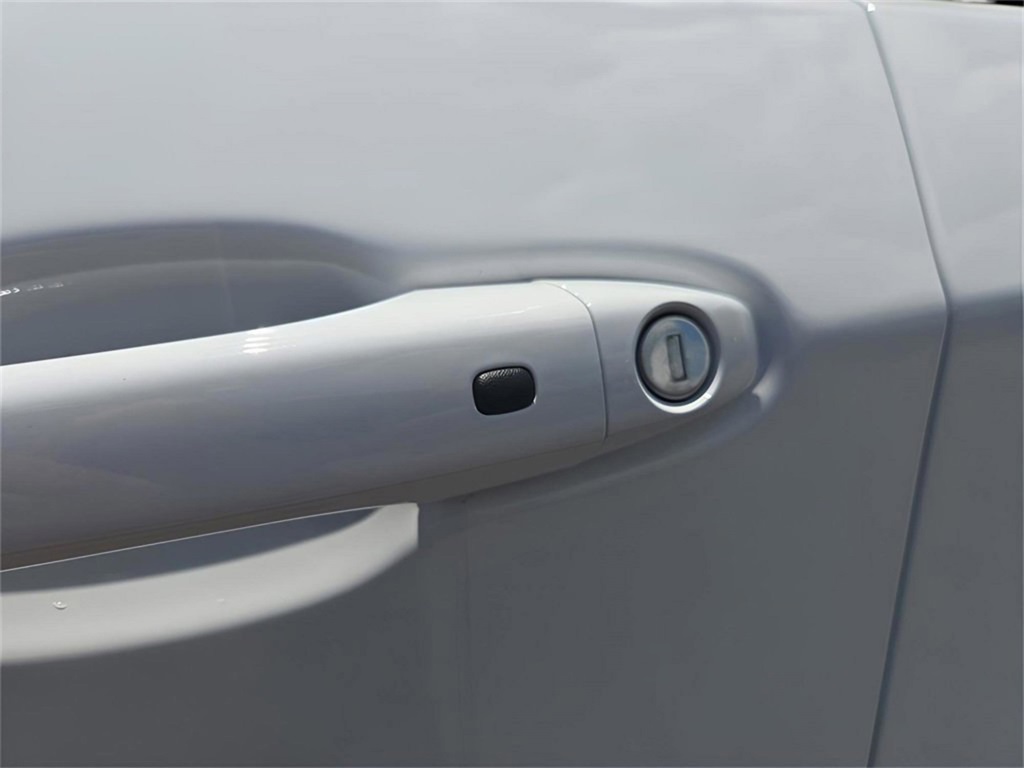 2025 Jeep Compass Latitude photo 10
