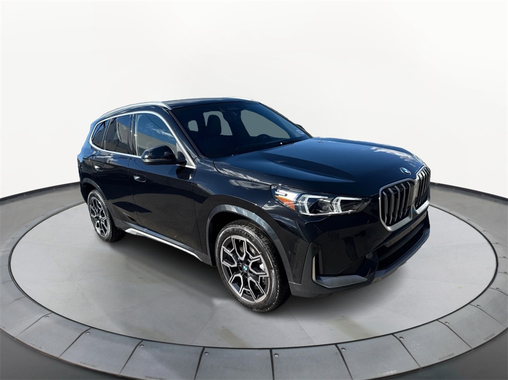 2026 BMW X1 28i's photo