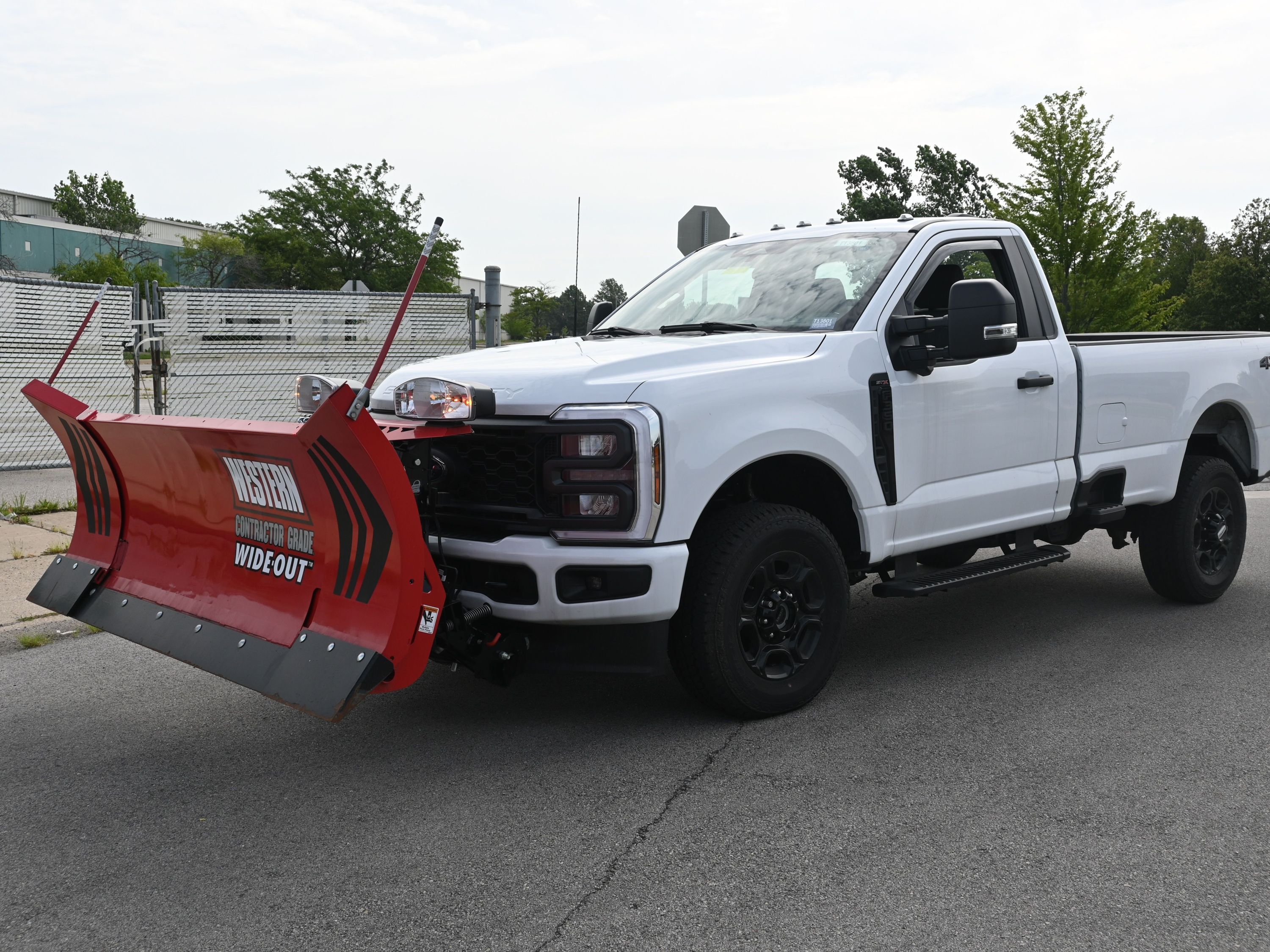 2024 Ford F-350 XL photo 27