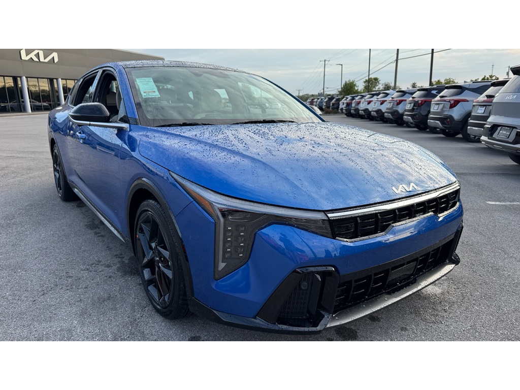 2025 Kia K4 GT-Line Turbo's photo