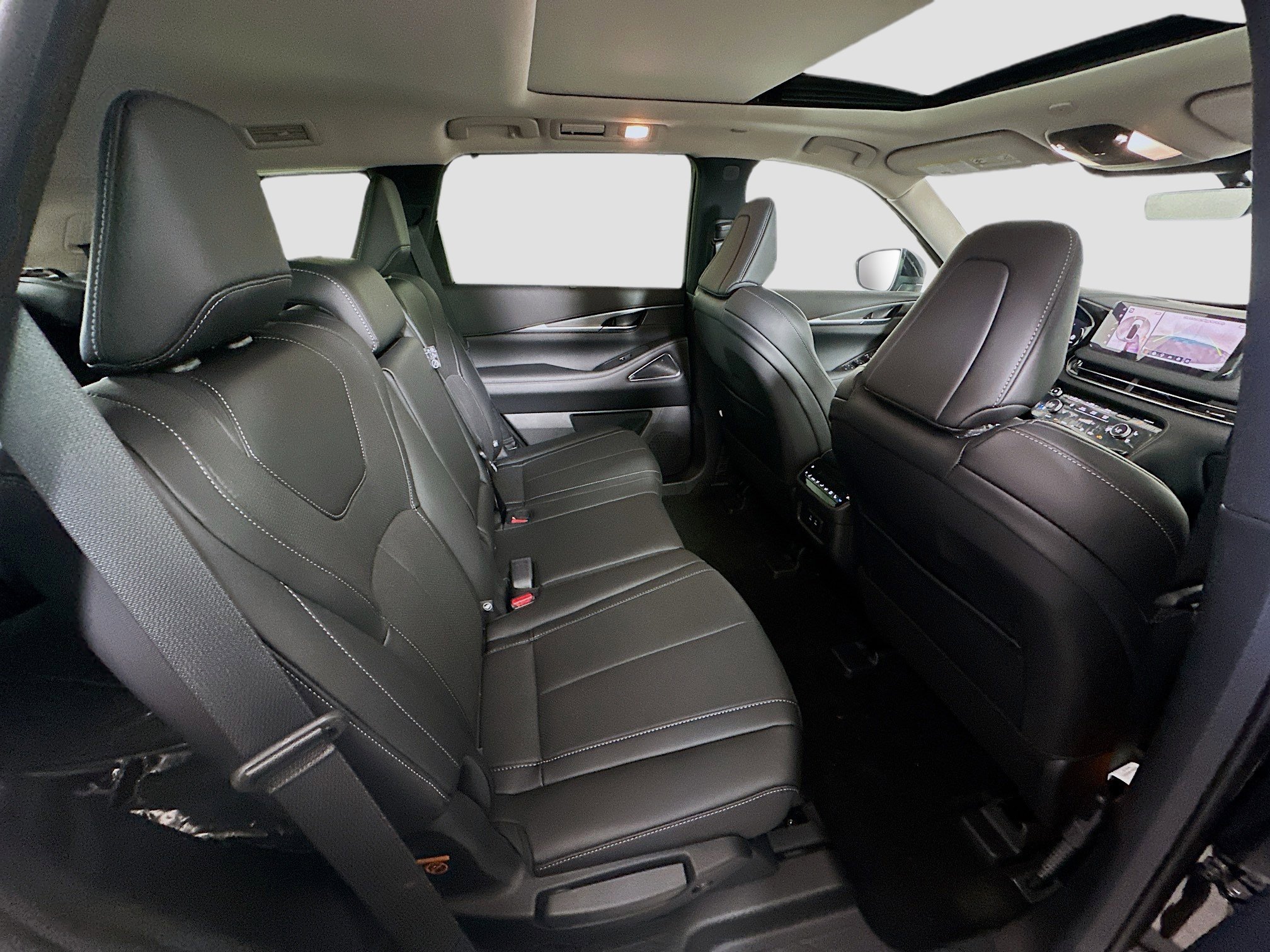 2026 Infiniti QX60 Luxe photo 22