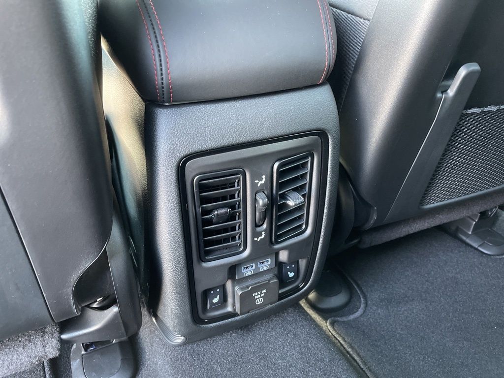 2025 Dodge Durango R/T Plus photo 28